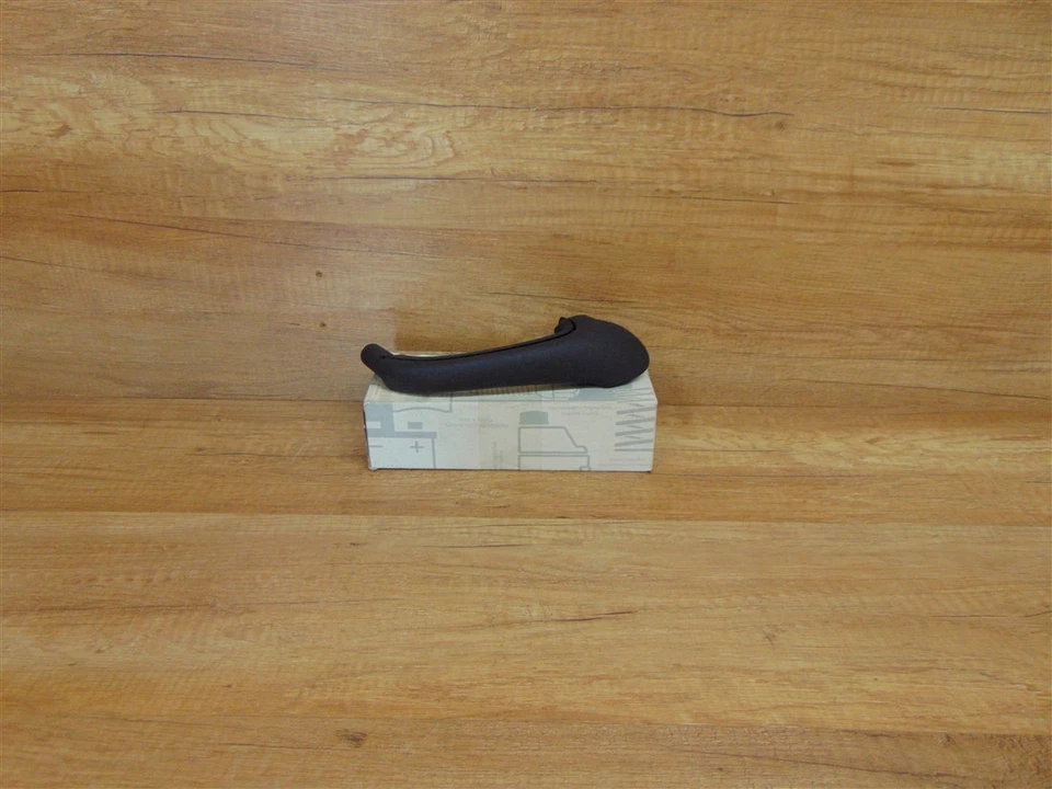 Maniglia interna posteriore sinistra originale Mercedes W203 - A2038101751 co... - Immagine 1 di 1