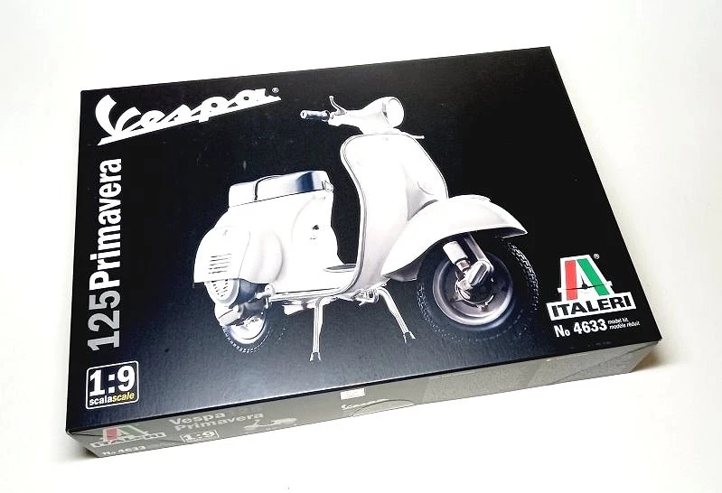 ITALERI 4633 Motorcycle Model 1/9 Vespa 125 Primavera T4633 - Image 1 of 1