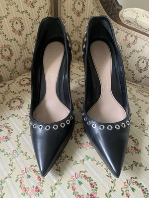 Tacones de aguja Alexander McQueen negros con ojales talla 39 Foto 1 de 4