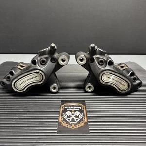 19 Harley Softail Fat Bob FXFBS OEM Front Left & Right Brake Calipers - Bild 1 von 24
