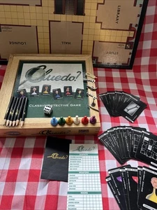 Cluedo Board Game Wooden Storage Box 2003 Edition Based On The 1949 Version - Picture 1 of 21
