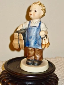 STIVALI STATUINA GOEBEL HUMMEL #143 TMK 3 - Foto 1 di 2