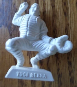 1956 Yogi Berra Dairy Queen Tastee-Freez Baseball Statue selten sauber - Bild 1 von 2
