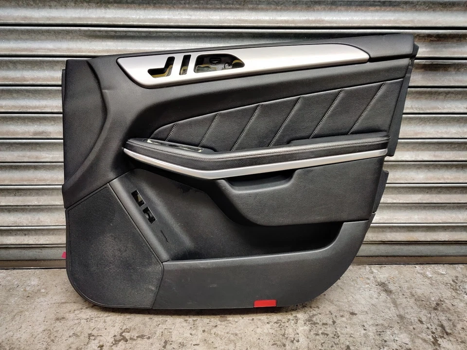 2013 MERCEDES GL350 X166 AMG RIGHT FRONT DOOR CARD PANEL - Image 1 of 4