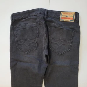 Diesel THOMMER Men Jeans Size 36x32 Slim Black Stretch Button Fly NWT - Picture 1 of 11