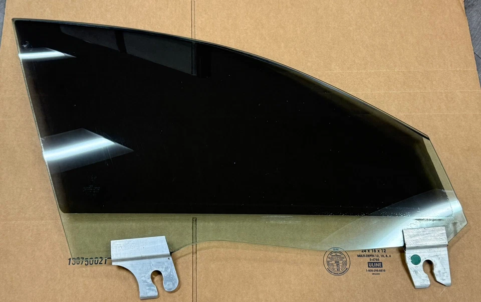 Maserati Quattroporte Ghibli Puerta Delantera Lado Derecha Vidrio Tintado Usado Foto 1 de 4