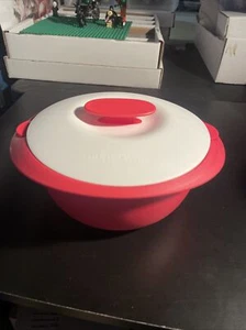 Tupperware Tortilla Keeper 1.6 Qt Red - Picture 1 of 6