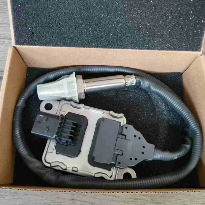 New Nitrogen Oxide NOX Upstream Sensor for 4326872 Cummins ISX 5WK96749B - Image 1 of 3
