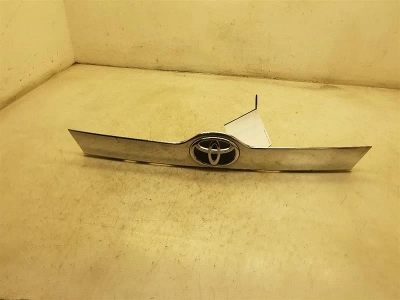 2012 TOYOTA CAMRY XLE REAR TAIL FINISH PANEL  - Image 1 of 4