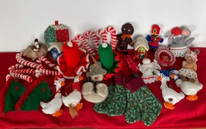 Lote mixto vintage hecho a mano adornos navideños y decoración tela e hilo 30 + piezas - Imagen 1 de 17