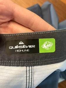 Quiksilver Mens Boys Board Shorts- Highline- Size 27- 4 Way Stretch- EXCELLENT - Picture 1 of 4