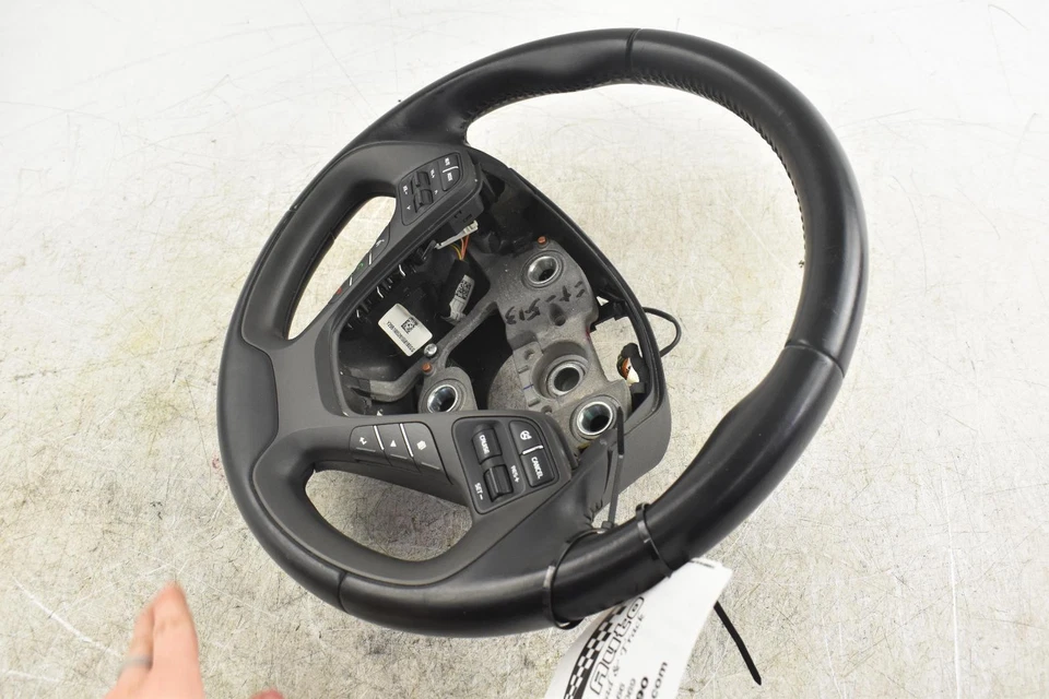 Volante usado se adapta a: Kia Forte 2016 grado A Foto 1 de 4