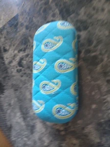 Vera Bradley Bermuda Blau Hart 💙 Brillenetui Gebraucht Retired. Prestine - Bild 1 von 6