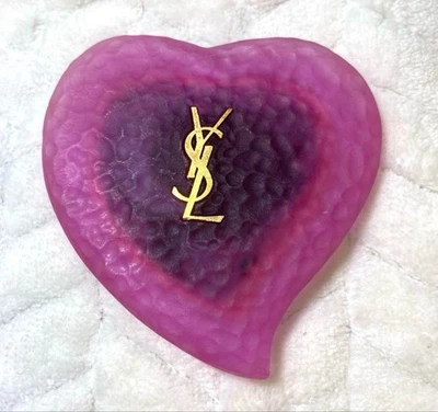 Mini espejo de mano Yves Saint Laurent Heart compacto rosa YSL de colección raro Foto 1 de 4