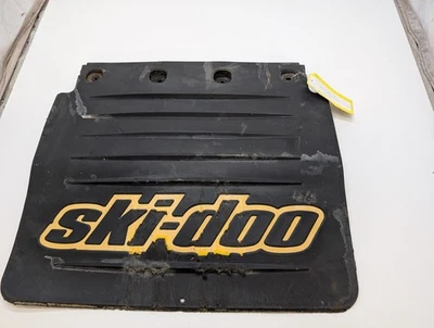Solapa de nieve Ski-Doo 572092100 MXZ 700 L/C usada OEM Legend Summit Foto 1 de 4