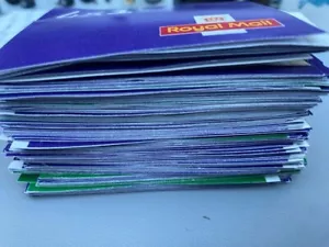 EMPTY USED STAMP BOOKLETS 1ST AND 2ND CLASS MIX LOT - Picture 1 of 3