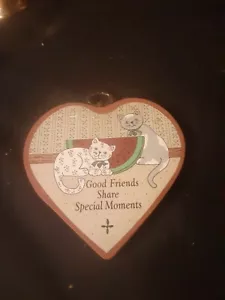 Vintage herzförmige Holz Katze Plakette "Gute Freunde teilen besondere Momente" - Bild 1 von 7