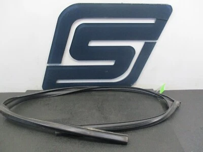 Jaguar XJ8 2006 - pasajero trasero derecho - canal de circulación de vidrio de ventana (solo LWB) Foto 1 de 4