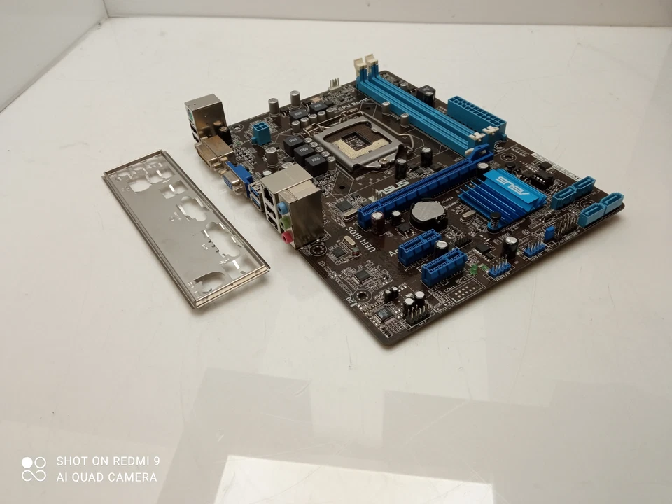 ASUS P8H61-MX USB3 Socket LGA 1155 DDR3 Micro ATX Motherboard With I/O Shield - Image 1 of 4