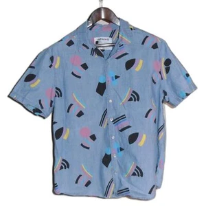 Camisa unisex con botones Target #TakePride talla L estampado geométrico retro manga corta - Imagen 1 de 3