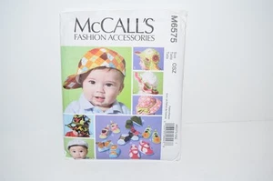 McCalls Schnittmuster M6575 Baby Mützen weiche Schuhe - Bild 1 von 4