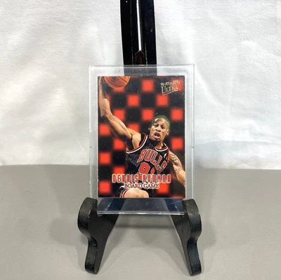 1996-97 DENNIS RODMAN Fleer Ultra Board Game NBA Card #17 Bulls HOF (EX-NM) - Image 1 of 3