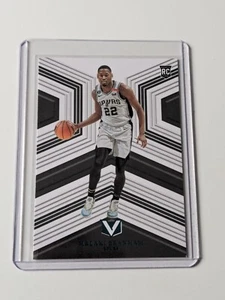 Panini Chronicles 2022 Malaki Branham Spurs Rookie RC Vertex Teal NBA - Bild 1 von 2
