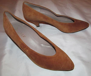 vintage DELMAN by VANELI beige caramel suede pumps shoes 8 M - Picture 1 of 5