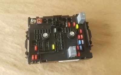 08-09 Chevrolet Express 1500 Interior Cabin Fuse Relay Junction Box 25888300 - Image 1 of 4