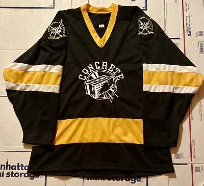 CONCRETE 音乐 超罕见 复古 1990 年代 黑色和金色刺绣曲棍球球衣 — 第 1/4 张图片