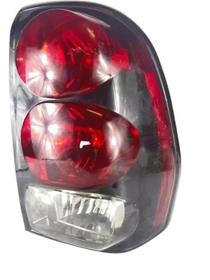 Conjunto de luz trasera derecha Chevrolet Trailblazer 2003-2009 grado B OEM 15097514 Foto 1 de 4