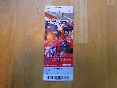 Boleto autografiado de la victoria número 100 de Brent Johnson (G)   Foto 1 de 2