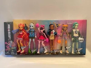 Monster High Doll 6-Pack, Ghoul Spirit Sporty Collection - Picture 1 of 2