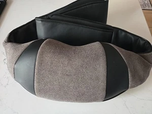 Papillon Shoulder & Neck Massager with Shiatsu Kneading Massage and Heat - Picture 1 of 7