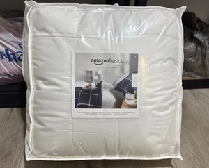Amazon Basics King Comforter - Picture 1 of 7