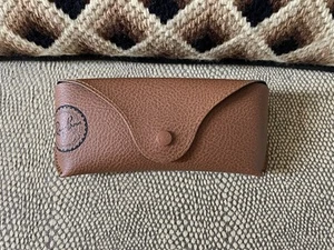 Ray Ban Universal Brown Medium Soft Case for Sunglasses & Eyeglasses - Picture 1 of 7