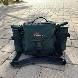 LOWEPRO OFF ROAD MULTI CAMERA SCHULTERTASCHE MIT SEITLICHEN OBJEKTIVHÜLLEN TOP ZUSTAND - Bild 1 von 13