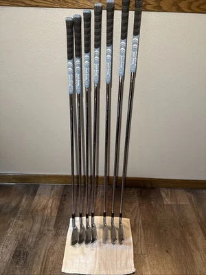 Juego de hierros Titleist 716 CB 4-PW Dynamic Gold X100 Foto 1 de 4