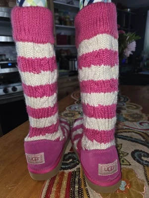 SUPER PRETTY AND RARE UGG BOOTS/ PINK WHITE BEIGE STRIPES!! SWEATER KNIT SIZE 10 - Image 1 of 4