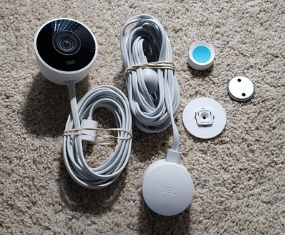 Cámara de seguridad HD con cable para exteriores Google Nest Cam primera generación A0033 Foto 1 de 4