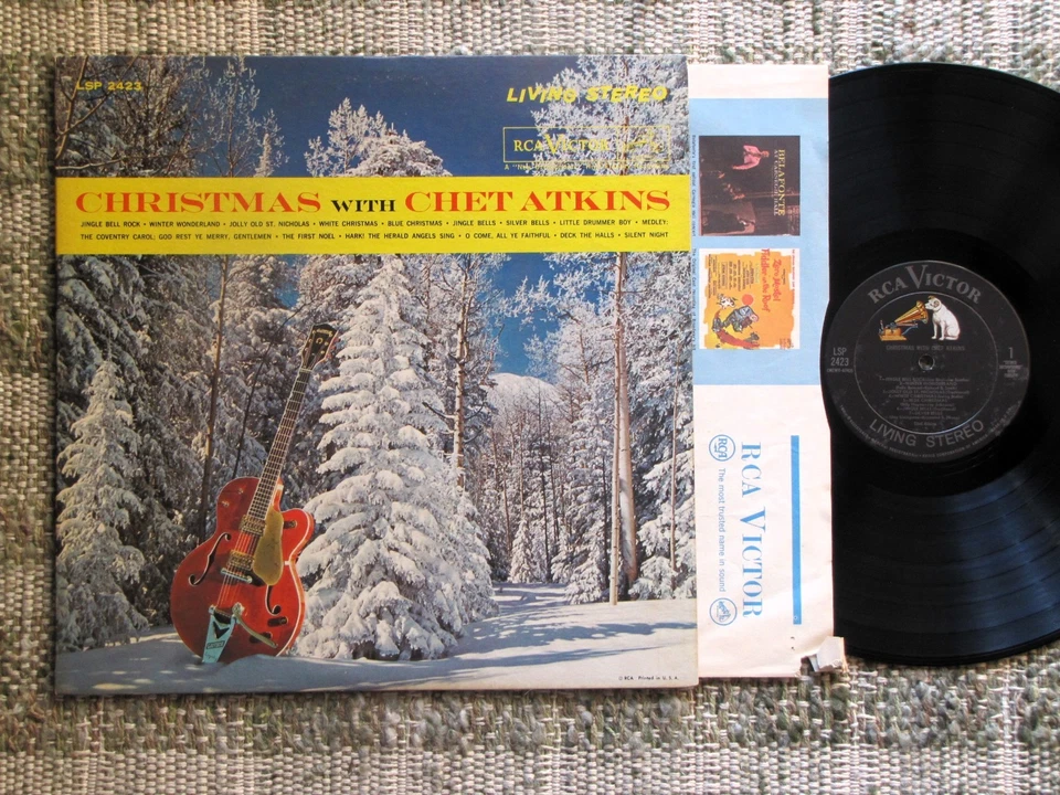 *Christmas With CHET ATKINS* 1961 Near Mint Vinyl RCA Victor Records Stereo LP - Image 1 of 1