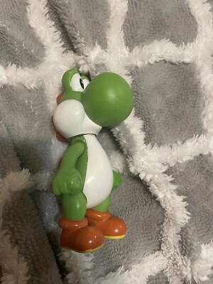2006 Banpresto Nintendo Yoshi Figure - Image 1 of 4
