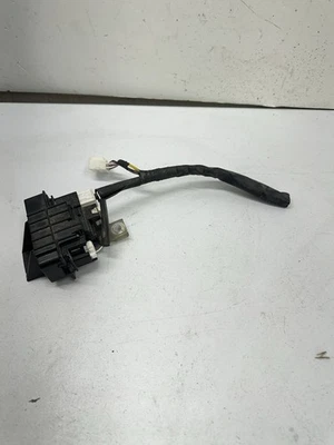 Terminal de enlace de fusible positivo de batería Toyota Prius 2004-2009 12 V OEM LEER T25 Foto 1 de 4