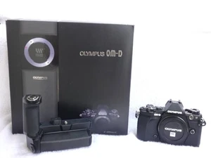 OLYMPUS OM-D E-M5 MarkⅡ Black set Working - Picture 1 of 10