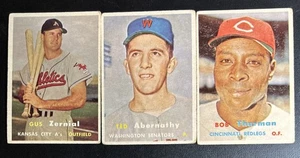 (3) 1957 Topps Baseball Karten Lot VINTAGE!! THURMAN, ABERNATHY, ZERNIAL NO CREASE - Bild 1 von 2