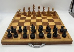 "Hermoso juego de ajedrez de madera vintage de la era soviética tablero plegable de 4"" con peso y fieltro" - Imagen 1 de 12