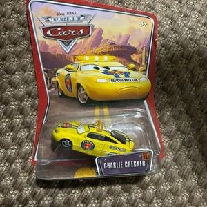 Disney Pixar Cars diecast Charlie Checker 1:55 nuevo en caja #65 - Imagen 1 de 3