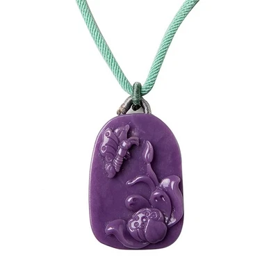 Colar esculpido em mica roxa natural - Imagem 1 de 4