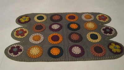 Apliques de Lana Primitiva Otoño Otoño Flores Capas Penny Alfombra Vela Mesa Mat Foto 1 de 4