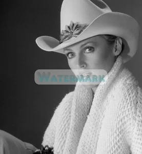 Sexy CIS RUNDLE in a Cowboy Hat ** HI-RES Fine Art Archival Photo (8.5"x11") - Picture 1 of 1